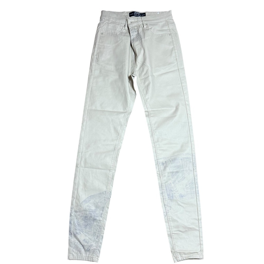 Stradivarius Women’s slim-fit pants in a light beige/stone-Size US 4 (EU 36)